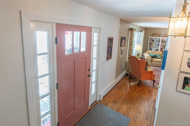30 Hudson Drive, Hyde Park, NY 12538