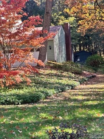 30 Hudson Drive, Hyde Park, NY 12538