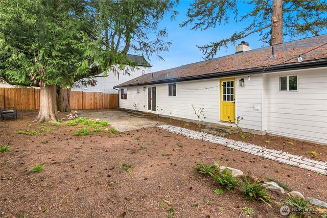 1402 N 136th Street, Seattle, WA 98133