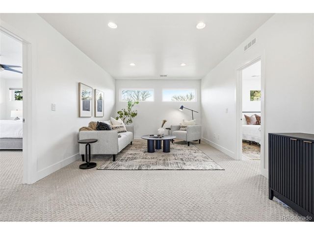 2379 Ivanhoe St, Denver, CO 80207