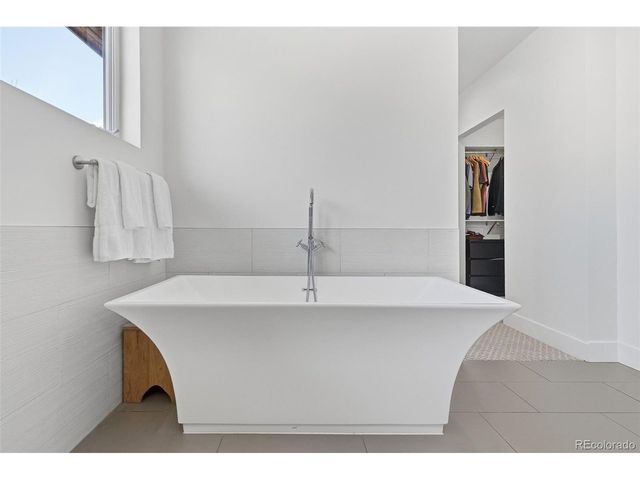 2379 Ivanhoe St, Denver, CO 80207