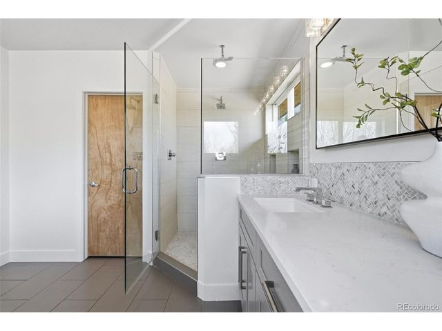 2379 Ivanhoe St, Denver, CO 80207