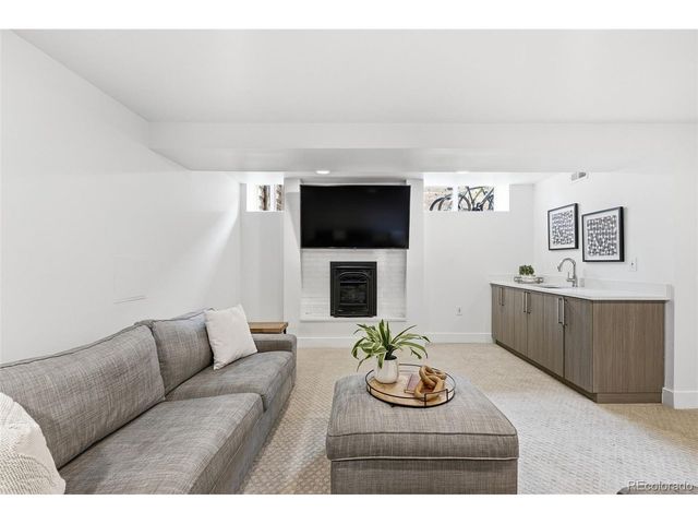 2379 Ivanhoe St, Denver, CO 80207