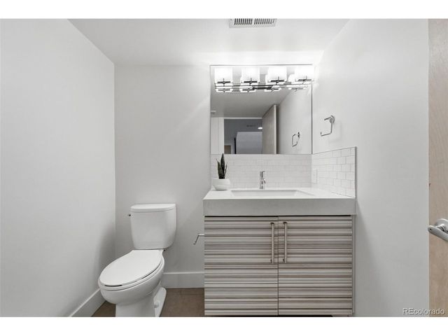 2379 Ivanhoe St, Denver, CO 80207