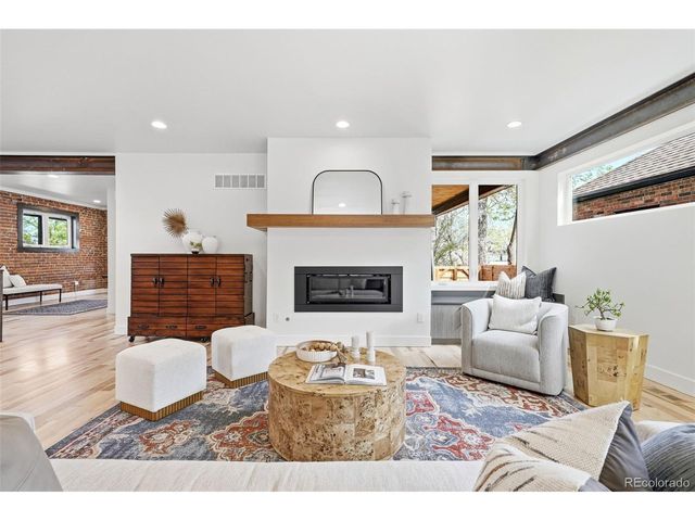 2379 Ivanhoe St, Denver, CO 80207