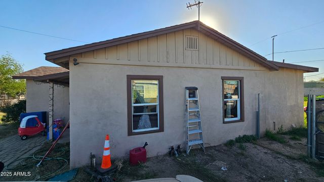 20 S 30TH Avenue, Phoenix, AZ 85009