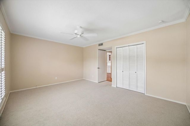 2238 S Piney Point Road 204, Houston, TX 77063