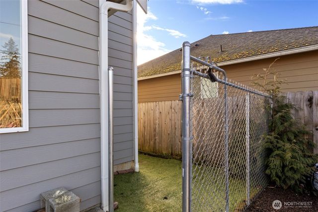 722 NE Nantucket Street, Bremerton, WA 98310