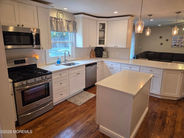 217 Woodberry Drive, Toms River, NJ 08753