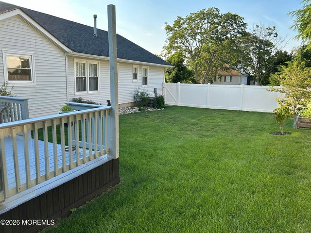 217 Woodberry Drive, Toms River, NJ 08753
