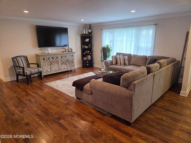 217 Woodberry Drive, Toms River, NJ 08753
