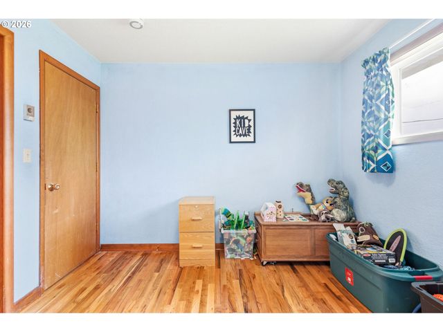 2510 OAK St, Albany, OR 97322