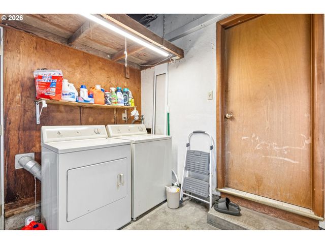2510 OAK St, Albany, OR 97322