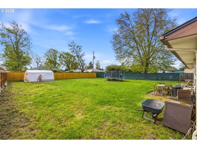 2510 OAK St, Albany, OR 97322
