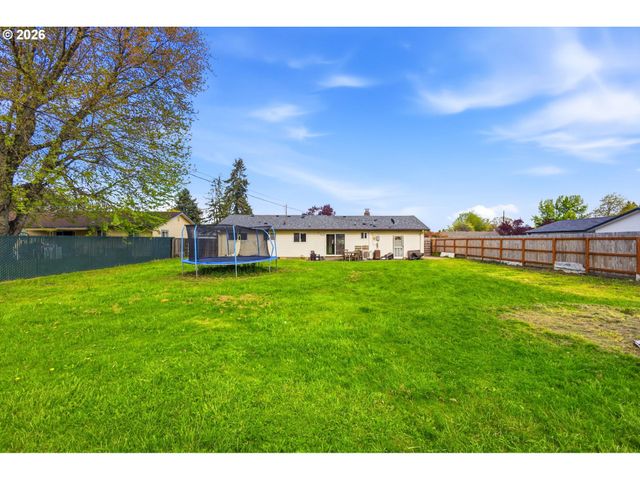 2510 OAK St, Albany, OR 97322
