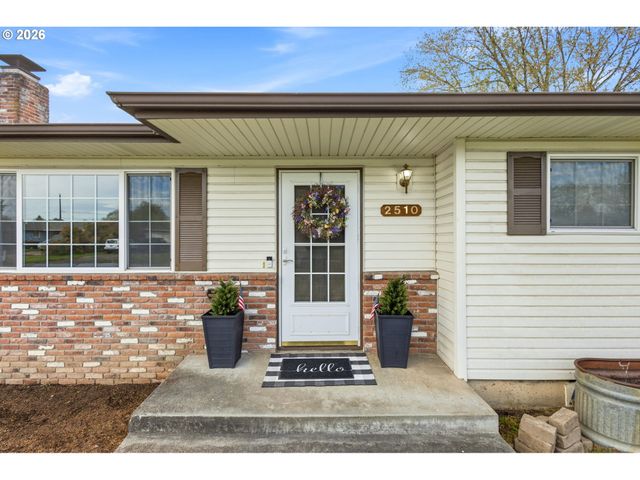 2510 OAK St, Albany, OR 97322