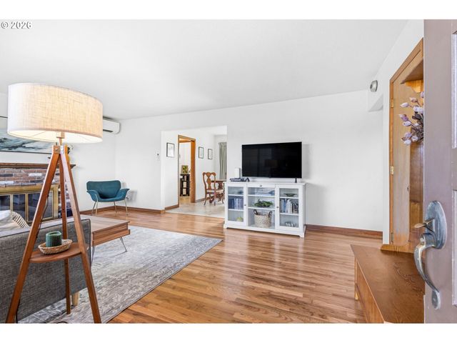 2510 OAK St, Albany, OR 97322