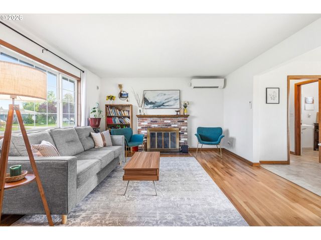 2510 OAK St, Albany, OR 97322