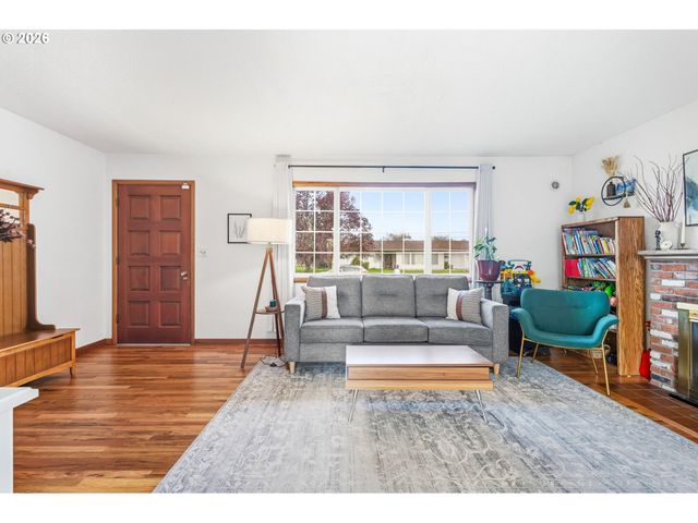 2510 OAK St, Albany, OR 97322