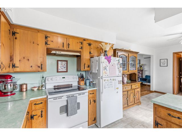 2510 OAK St, Albany, OR 97322