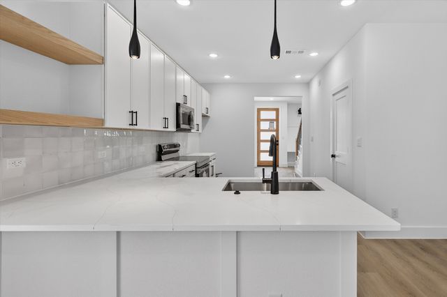 2835 Macon Street, Dallas, TX 75215