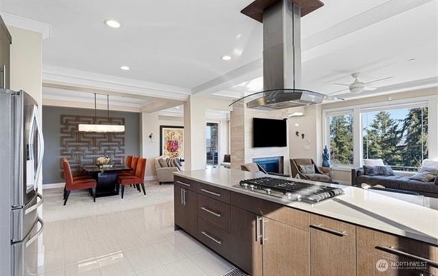 23905 43rd Avenue S, Kent, WA 98032