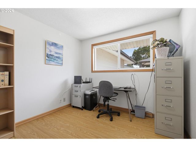3562 Se CEDAR St, Hillsboro, OR 97123
