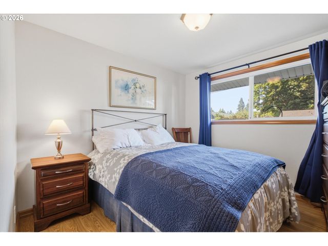 3562 Se CEDAR St, Hillsboro, OR 97123