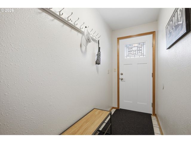 3562 Se CEDAR St, Hillsboro, OR 97123