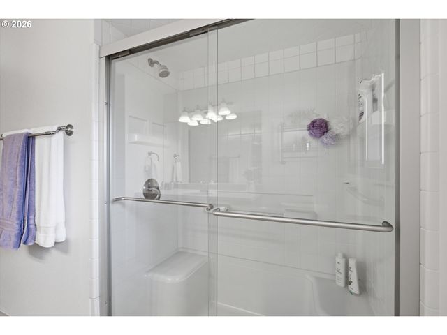 3562 Se CEDAR St, Hillsboro, OR 97123