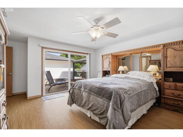 3562 Se CEDAR St, Hillsboro, OR 97123