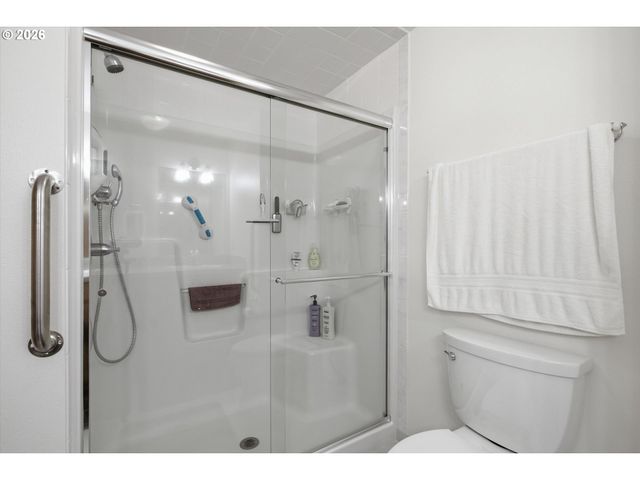 3562 Se CEDAR St, Hillsboro, OR 97123