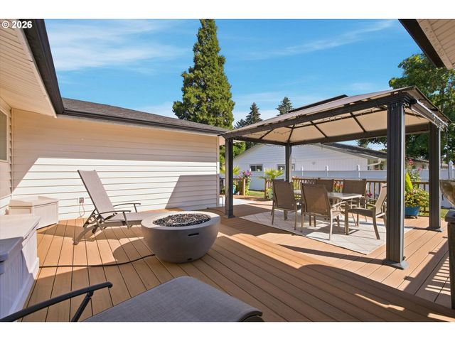 3562 Se CEDAR St, Hillsboro, OR 97123