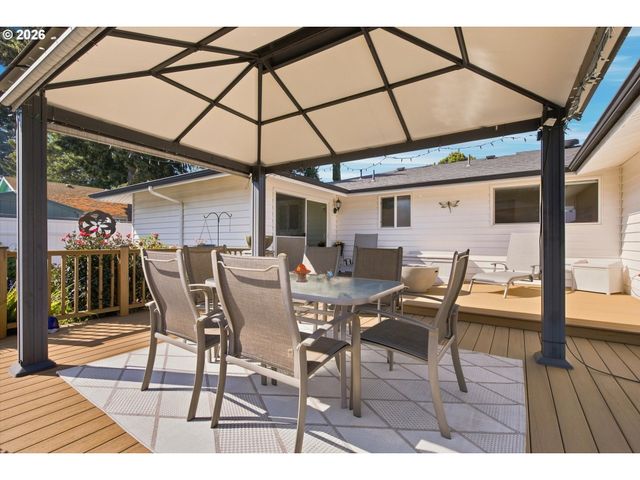 3562 Se CEDAR St, Hillsboro, OR 97123