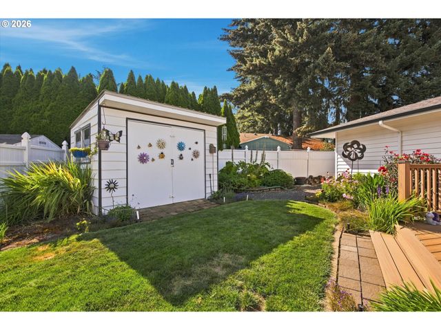 3562 Se CEDAR St, Hillsboro, OR 97123