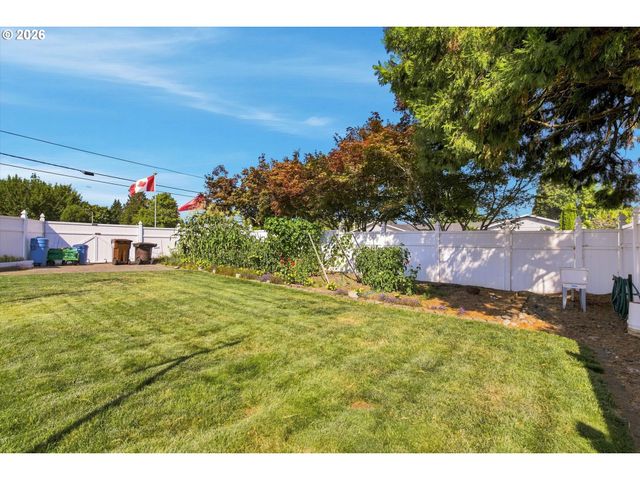 3562 Se CEDAR St, Hillsboro, OR 97123