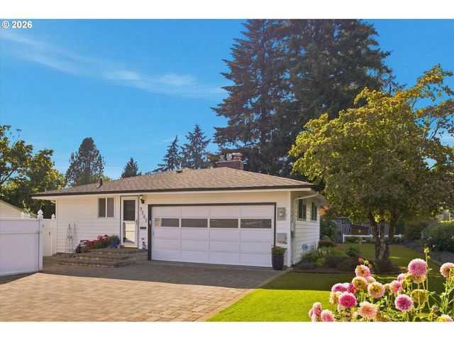 3562 Se CEDAR St, Hillsboro, OR 97123