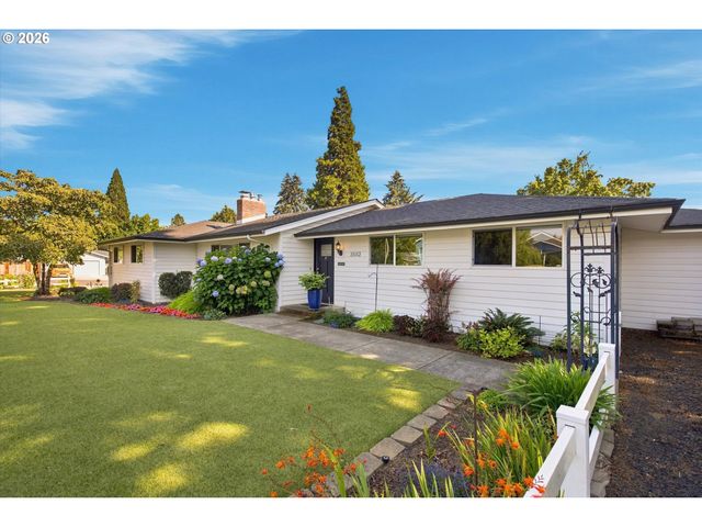 3562 Se CEDAR St, Hillsboro, OR 97123