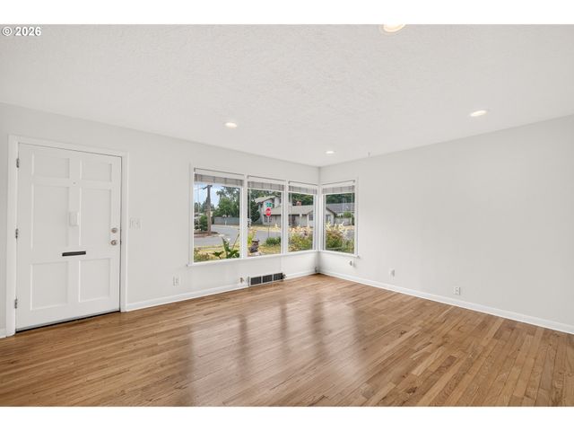 612 Nw 13TH St, Mc Minnville, OR 97128