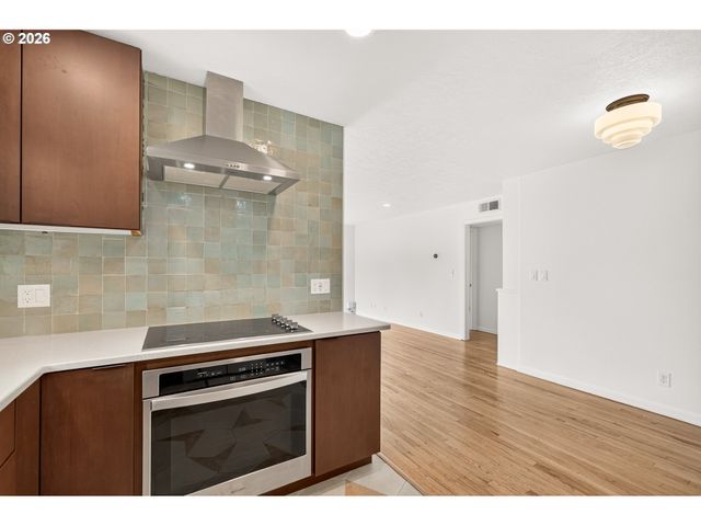 612 Nw 13TH St, Mc Minnville, OR 97128