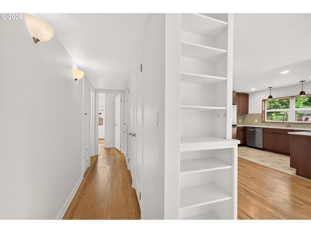 612 Nw 13TH St, Mc Minnville, OR 97128