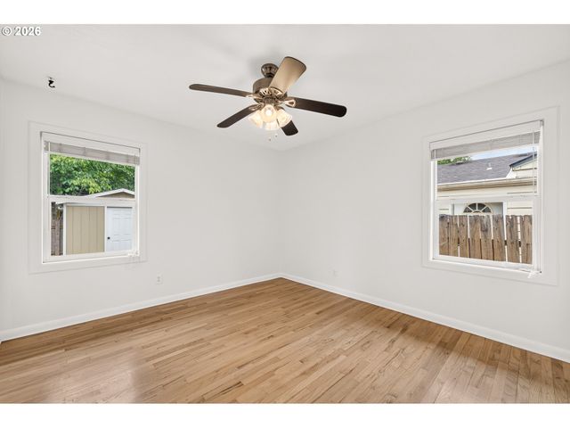 612 Nw 13TH St, Mc Minnville, OR 97128