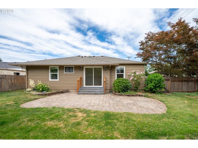 612 Nw 13TH St, Mc Minnville, OR 97128
