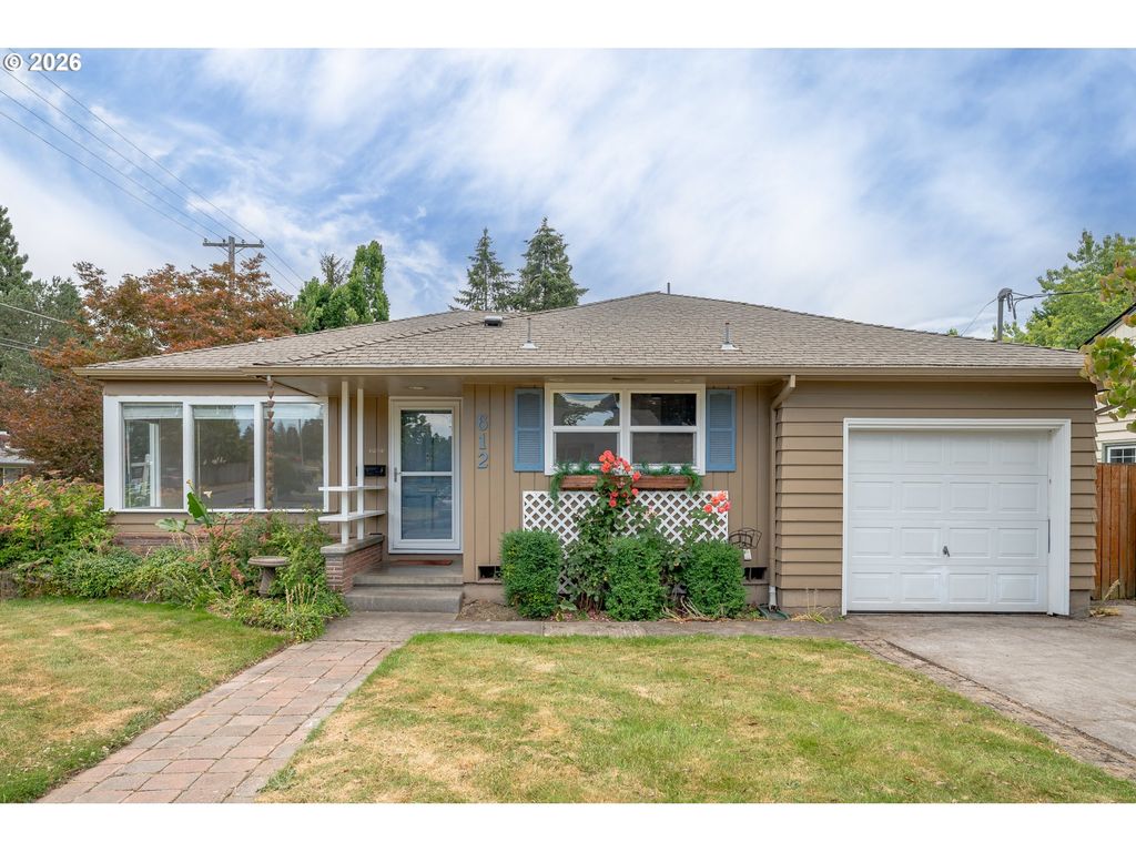 612 Nw 13TH St, Mc Minnville, OR 97128