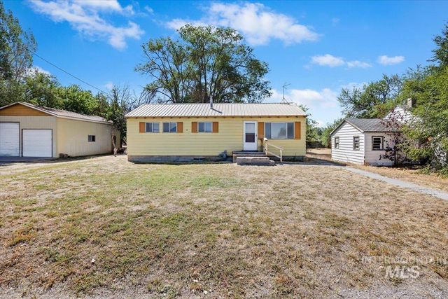 342 W Railroad Ave, Hansen, ID 83334