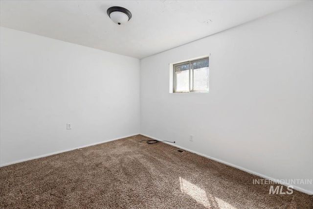 342 W Railroad Ave, Hansen, ID 83334