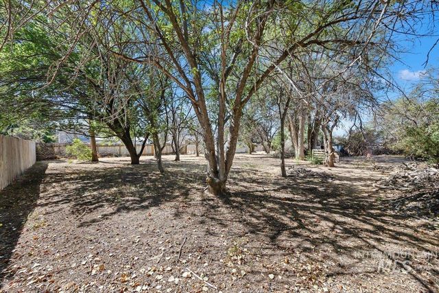 342 W Railroad Ave, Hansen, ID 83334