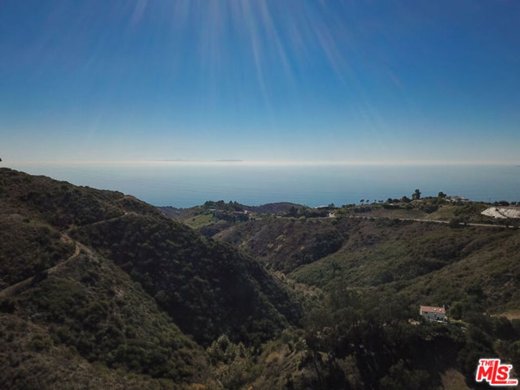 26565 Ocean View Drive, Malibu, CA 90265
