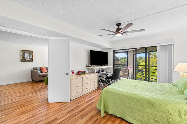 10110 Cedar Point Boulevard 305, Boynton Beach, FL 33437