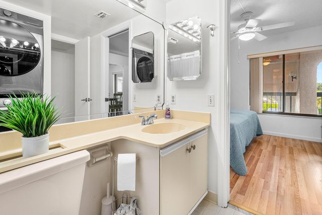 10110 Cedar Point Boulevard 305, Boynton Beach, FL 33437